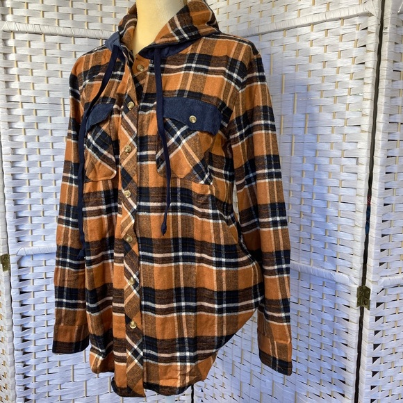 NWT Hem & Thread Starting Again Plaid Hooded Long Sleeve Flannel Top Navy/Camel - Picture 9 of 13